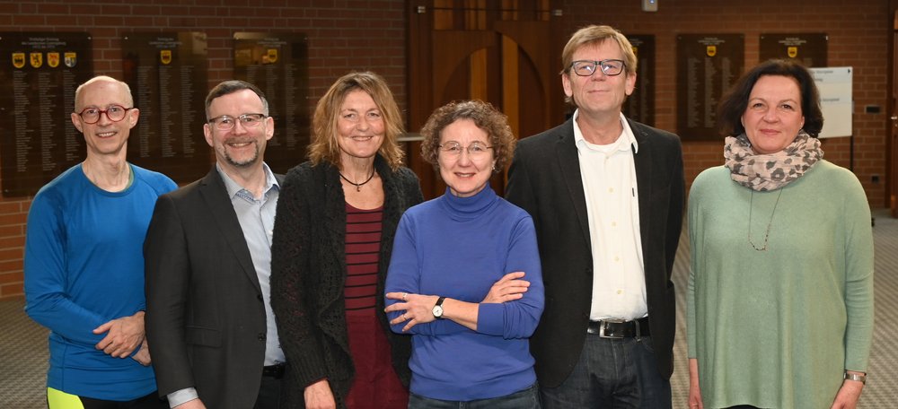 Gruppenbild von sechs Personen.